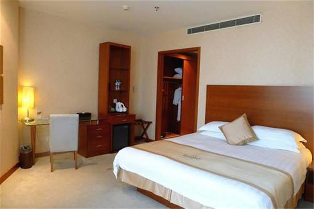 Radiance Hotel Xangai Exterior foto